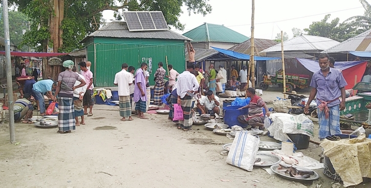 অর্ধ কোটি টাকা রাজস্ব হারাচ্ছে সরকার